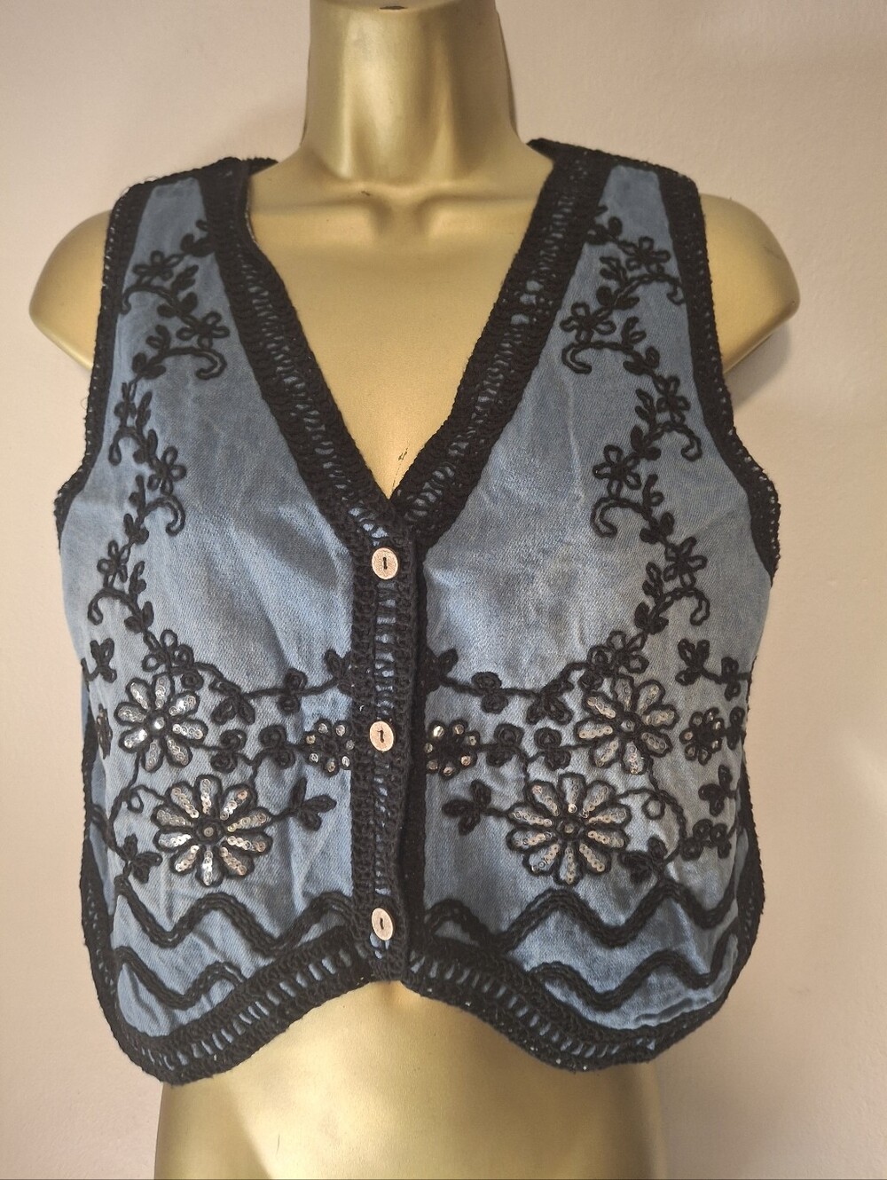 Sleeveless Blue Embroidered V-Neck Button Front Top